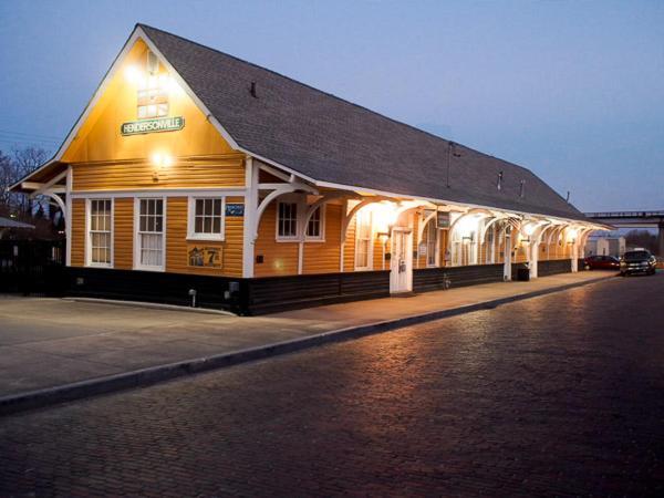 Mountain Inn & Suites Flat Rock Extérieur photo