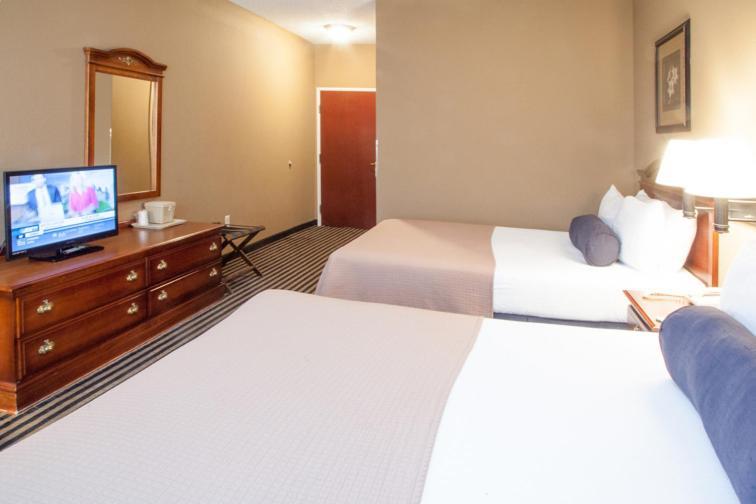 Mountain Inn & Suites Flat Rock Extérieur photo